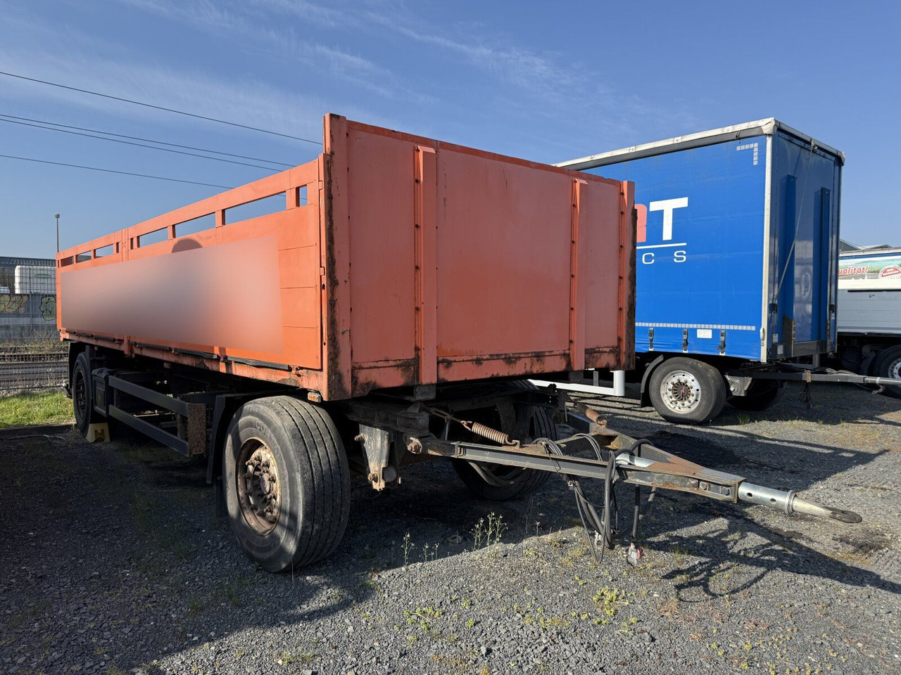 Schmitz Cargobull Gotha AFG 18 Baustoffanhänger 2 Achse - Бордово ремарке/ Платформа: снимка 1 Schmitz Cargobull Gotha AFG 18 Baustoffanhänger 2 Achse - Бордово ремарке/ Платформа: снимка 1
