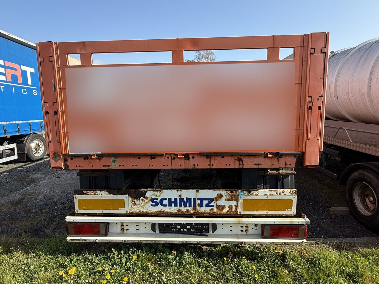 Schmitz Cargobull Gotha AFG 18 Baustoffanhänger 2 Achse - Бордово ремарке/ Платформа: снимка 3 Schmitz Cargobull Gotha AFG 18 Baustoffanhänger 2 Achse - Бордово ремарке/ Платформа: снимка 3