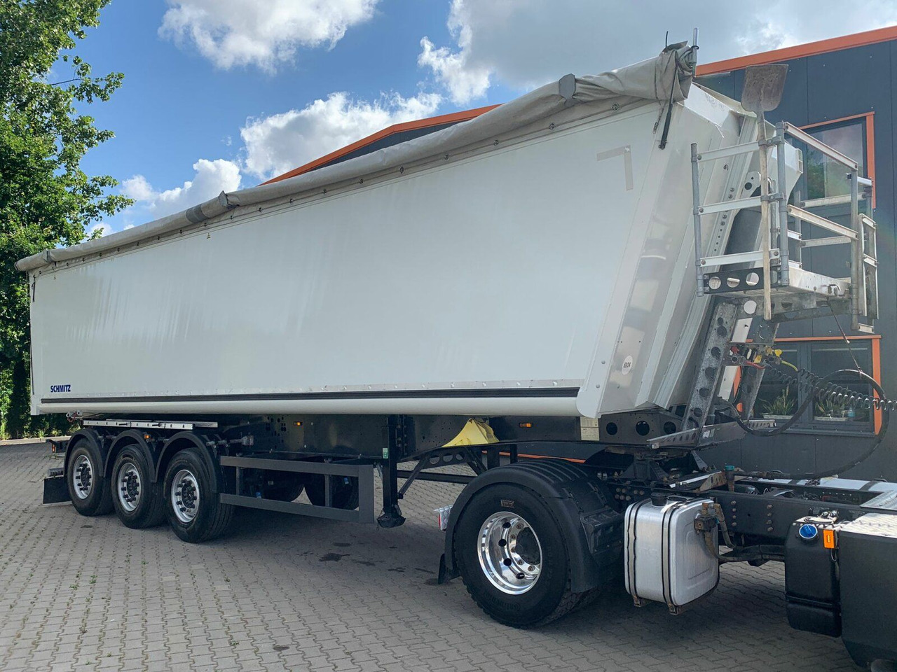 Schmitz Cargobull SCB S3D 10VLN Kippauflieger 52m3 - Самосвал полуремарке: снимка 1 Schmitz Cargobull SCB S3D 10VLN Kippauflieger 52m3 - Самосвал полуремарке: снимка 1