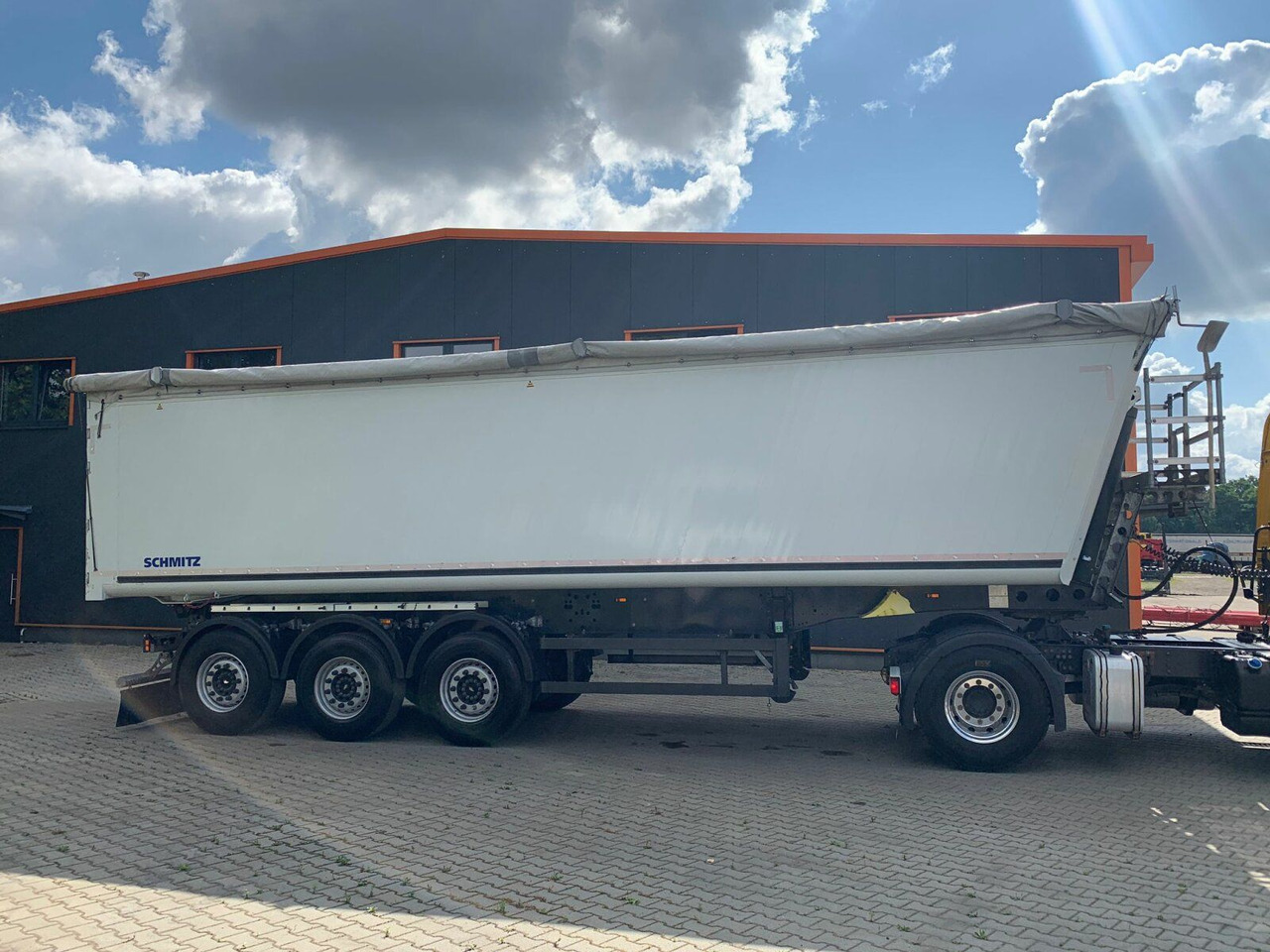 Schmitz Cargobull SCB S3D 10VLN Kippauflieger 52m3 - Самосвал полуремарке: снимка 3 Schmitz Cargobull SCB S3D 10VLN Kippauflieger 52m3 - Самосвал полуремарке: снимка 3