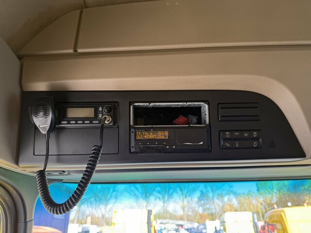 Mercedes-Benz ACTROS 1846 4x4 HAD Eur 6 Kipphydraulik Retarder - Влекач: снимка 4 Mercedes-Benz ACTROS 1846 4x4 HAD Eur 6 Kipphydraulik Retarder - Влекач: снимка 4