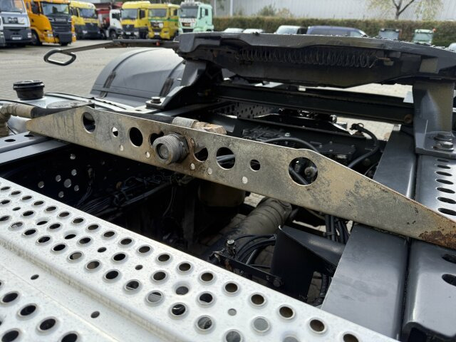 Влекач Mercedes-Benz ACTROS 1846 4x4 HAD Euro 6 Kipphydraulik: снимка 7 Влекач Mercedes-Benz ACTROS 1846 4x4 HAD Euro 6 Kipphydraulik: снимка 7