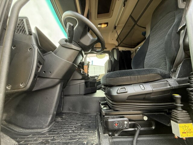 Влекач Mercedes-Benz ACTROS 1846 4x4 HAD Euro 6 Kipphydraulik: снимка 13 Влекач Mercedes-Benz ACTROS 1846 4x4 HAD Euro 6 Kipphydraulik: снимка 13