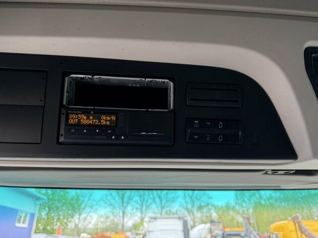 Mercedes-Benz Actros 1843 Sattelzugmaschine 4x2 Kipph. - Влекач: снимка 4 Mercedes-Benz Actros 1843 Sattelzugmaschine 4x2 Kipph. - Влекач: снимка 4