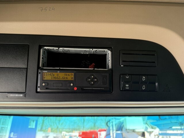 Mercedes-Benz Actros 1845 LS SZM 4x2 Kipphydraulik Retarder - Влекач: снимка 4 Mercedes-Benz Actros 1845 LS SZM 4x2 Kipphydraulik Retarder - Влекач: снимка 4