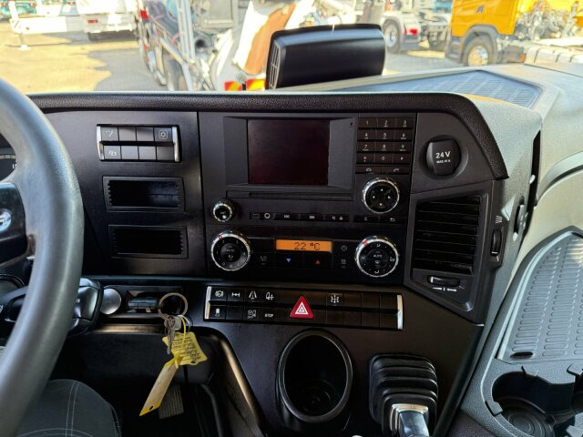 Mercedes-Benz Actros 1845 LS SZM 4x2 Kipphydraulik Retarder - Влекач: снимка 3 Mercedes-Benz Actros 1845 LS SZM 4x2 Kipphydraulik Retarder - Влекач: снимка 3