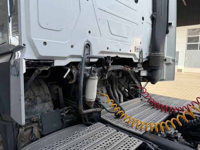 Mercedes-Benz Actros 1845 SZM 4x2 Retarder Kipph. - Влекач: снимка 2 Mercedes-Benz Actros 1845 SZM 4x2 Retarder Kipph. - Влекач: снимка 2