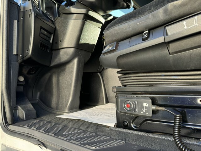 Mercedes-Benz Actros 1845 SZM 4x2 Streamspace *Retarder - Влекач: снимка 2 Mercedes-Benz Actros 1845 SZM 4x2 Streamspace *Retarder - Влекач: снимка 2