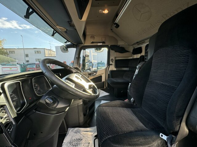 Mercedes-Benz Actros 1845 SZM 4x2 Streamspace *Retarder - Влекач: снимка 4 Mercedes-Benz Actros 1845 SZM 4x2 Streamspace *Retarder - Влекач: снимка 4