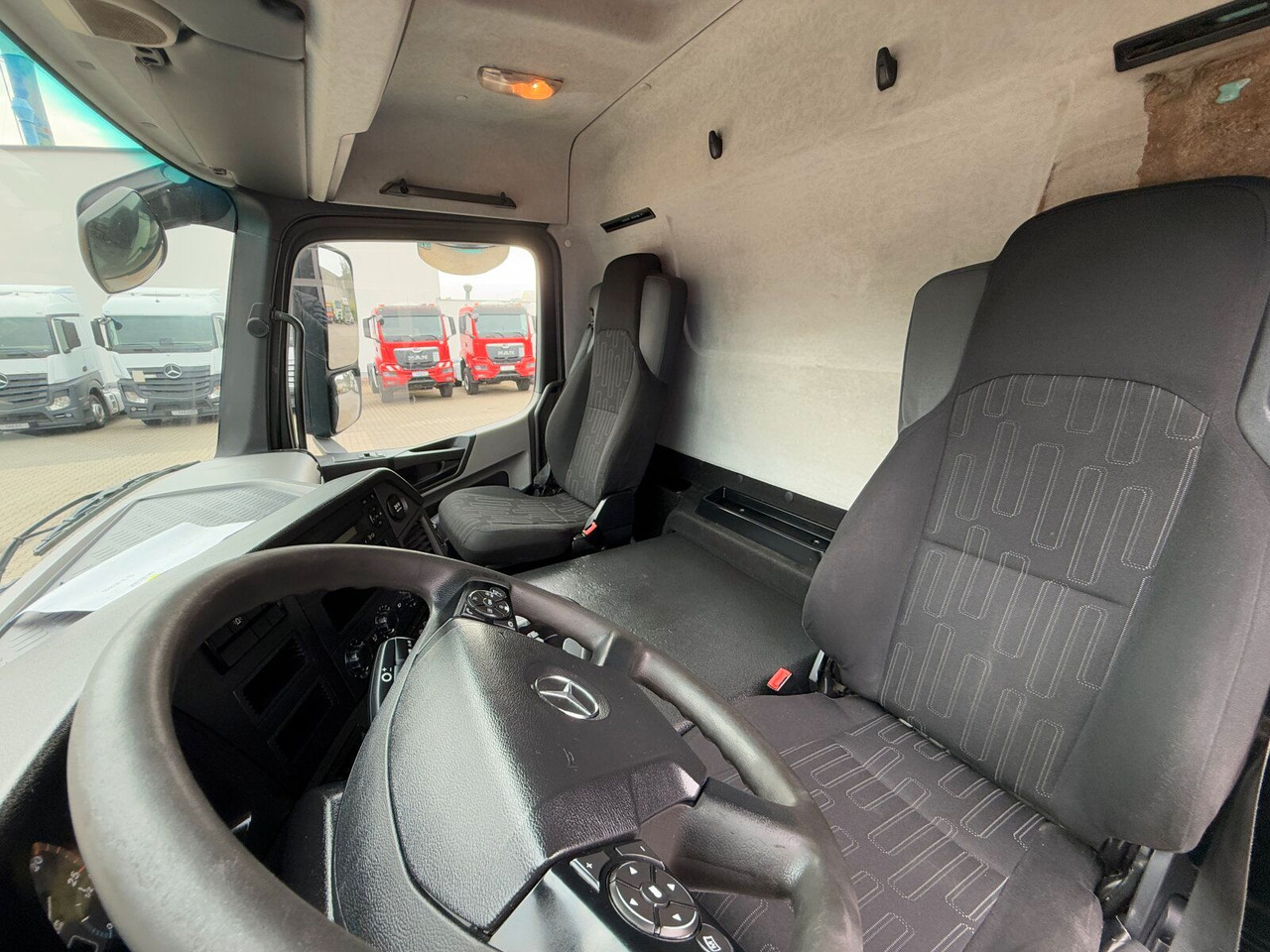 Влекач Mercedes-Benz Antos 2136 4x2 SZM Superlight: снимка 8