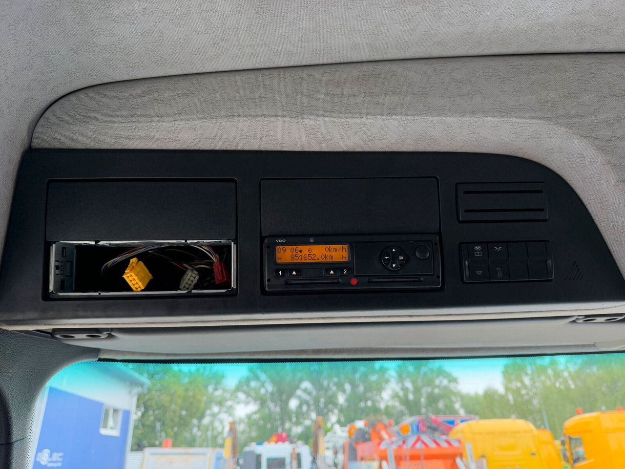 Влекач Mercedes-Benz Antos 2136 4x2 SZM Superlight: снимка 12