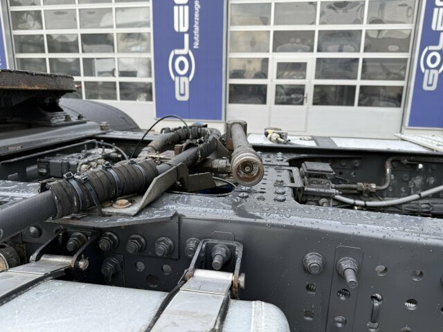 Mercedes-Benz MB Actros 1845 LS Sattelzugmaschine 4x2 - Влекач: снимка 2 Mercedes-Benz MB Actros 1845 LS Sattelzugmaschine 4x2 - Влекач: снимка 2