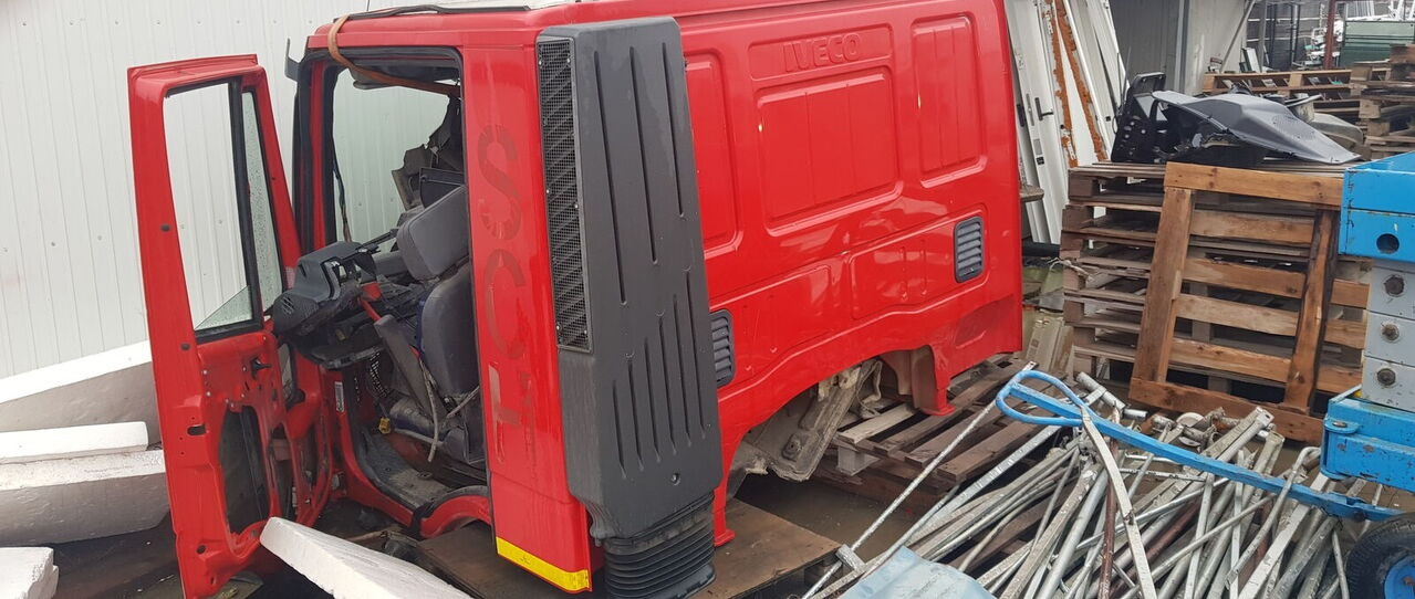 IVECO TRAKKER 450 - Кабина за Камион: снимка 4 IVECO TRAKKER 450 - Кабина за Камион: снимка 4