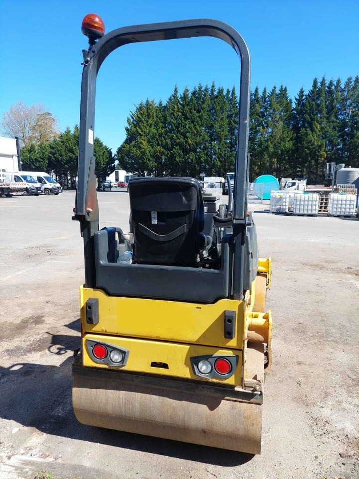 Bomag BW 120 AD-5 - Пътен валяк: снимка 3 Bomag BW 120 AD-5 - Пътен валяк: снимка 3