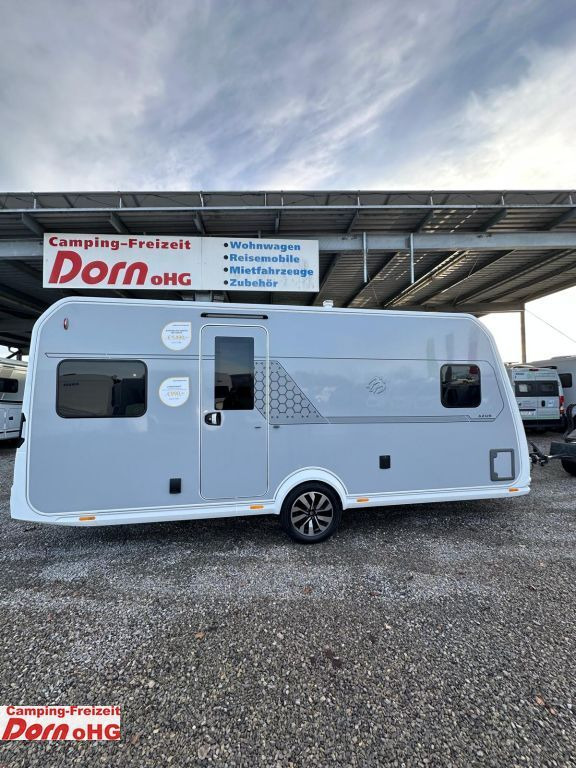 Knaus Azur 500 FU ehem. Messefahrzeug Knaus Azur 500 FU ehem. Messefahrzeug - Каравана: снимка 1 Knaus Azur 500 FU ehem. Messefahrzeug Knaus Azur 500 FU ehem. Messefahrzeug - Каравана: снимка 1