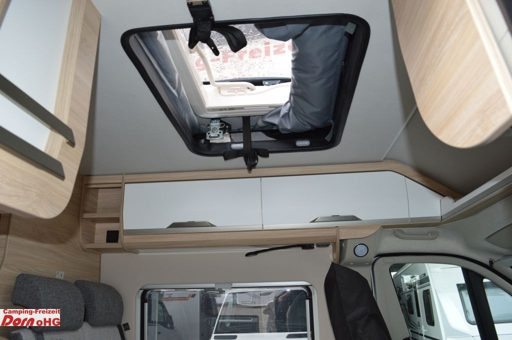 Нови Кемпер ван Knaus BoxStar 600 Street 60 Years Aufstelldach Komfort Knaus BoxStar 600 Street 60 Years Aufstelldach Komfort: снимка 17