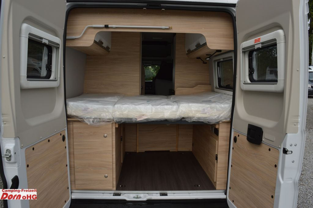 Нови Кемпер ван Knaus BoxStar 600 Street 60 Years Aufstelldach Komfort Knaus BoxStar 600 Street 60 Years Aufstelldach Komfort: снимка 7