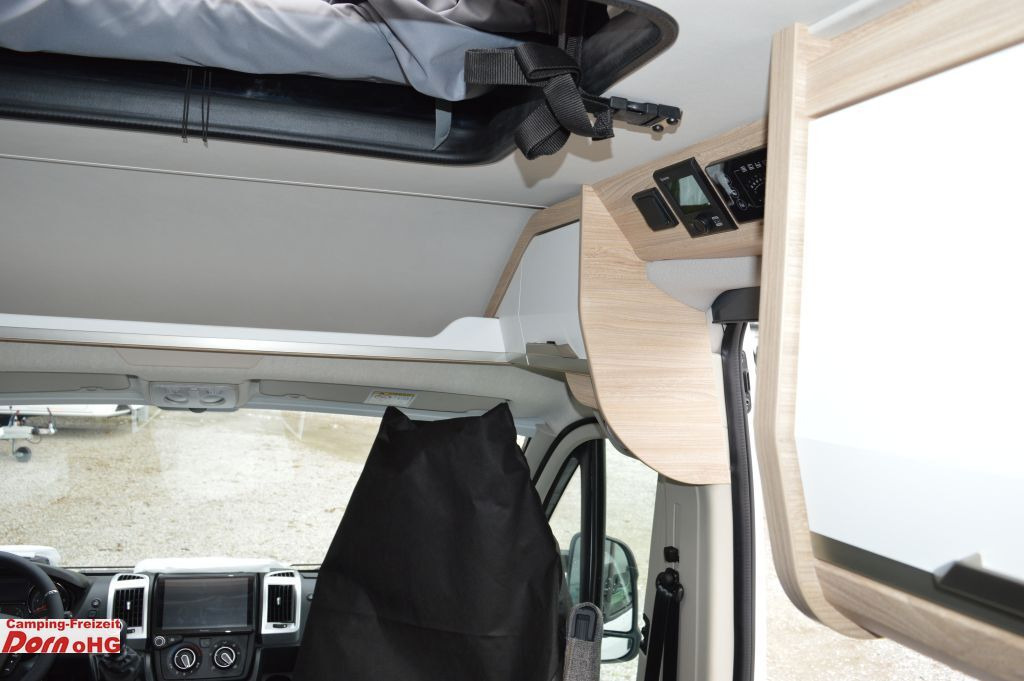 Нови Кемпер ван Knaus BoxStar 600 Street 60 Years Aufstelldach Komfort Knaus BoxStar 600 Street 60 Years Aufstelldach Komfort: снимка 15