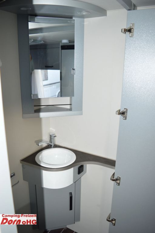 Каравана Knaus Sport&Fun 480 QL Black Selection Dachklima: снимка 14