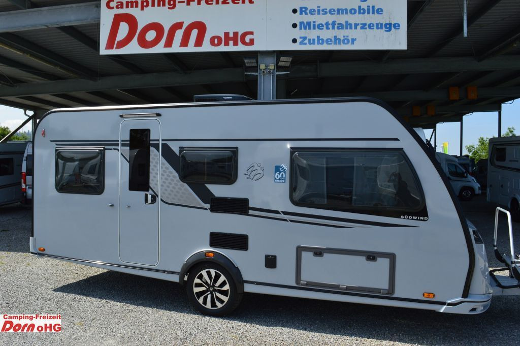 Knaus Südwind 500 EU 60 Years Dachklima - Каравана: снимка 1 Knaus Südwind 500 EU 60 Years Dachklima - Каравана: снимка 1