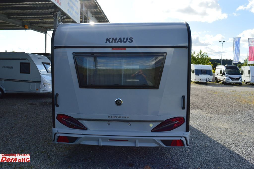 Knaus Südwind 540 UE 60 YEARS Elektrische Fußbodenerwä - Каравана: снимка 4 Knaus Südwind 540 UE 60 YEARS Elektrische Fußbodenerwä - Каравана: снимка 4