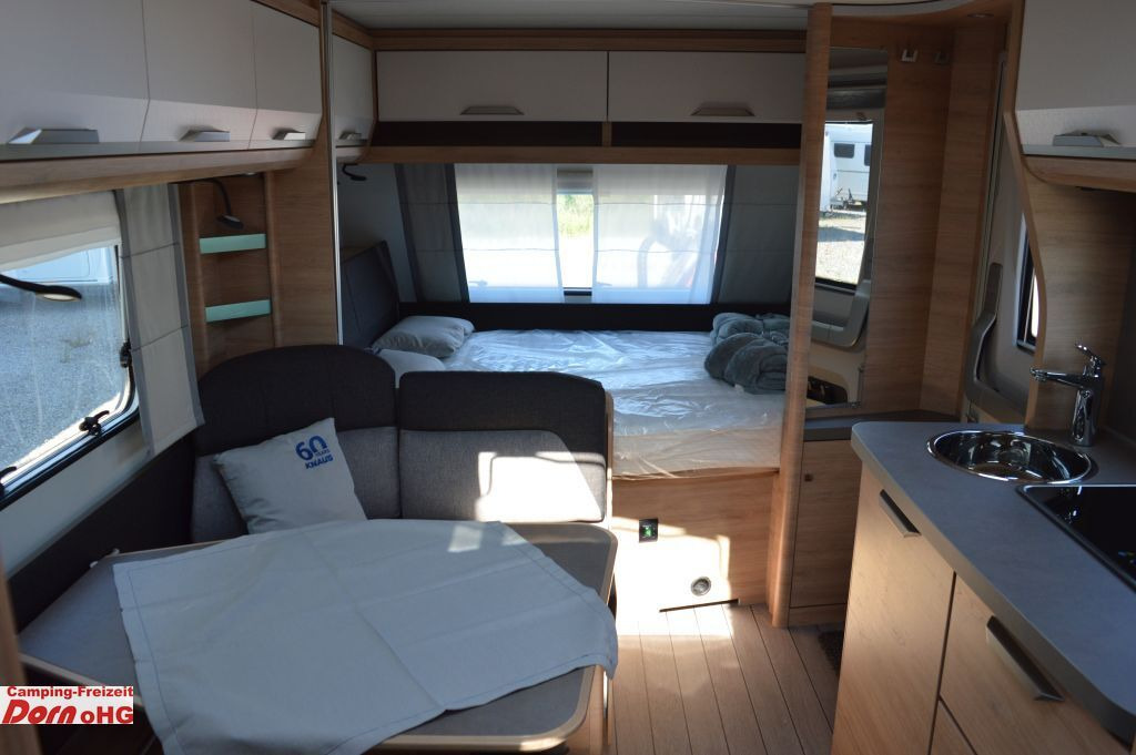 Каравана Knaus Südwind 580 QS 60 YEARS Kühlschrank 177l: снимка 23