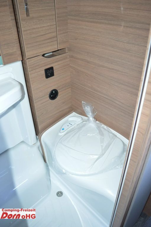 Нови Полуинтегриран кемпер Knaus VAN WAVE 640 MEG VANSATION 163 PS/Schalter/4 Per: снимка 25