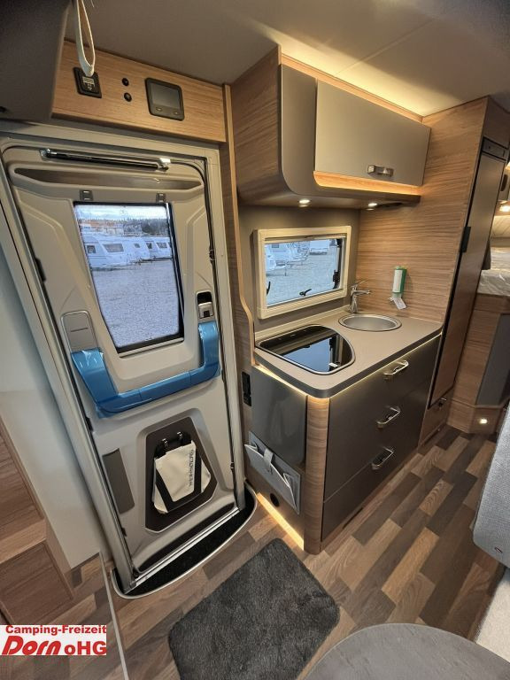 Нови Интегриран кемпер Weinsberg CaraCore 650 MEG Automatik/180PS 2024: снимка 12
