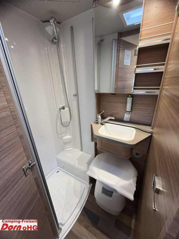 Нови Интегриран кемпер Weinsberg CaraCore 650 MEG Automatik/180PS 2024: снимка 16