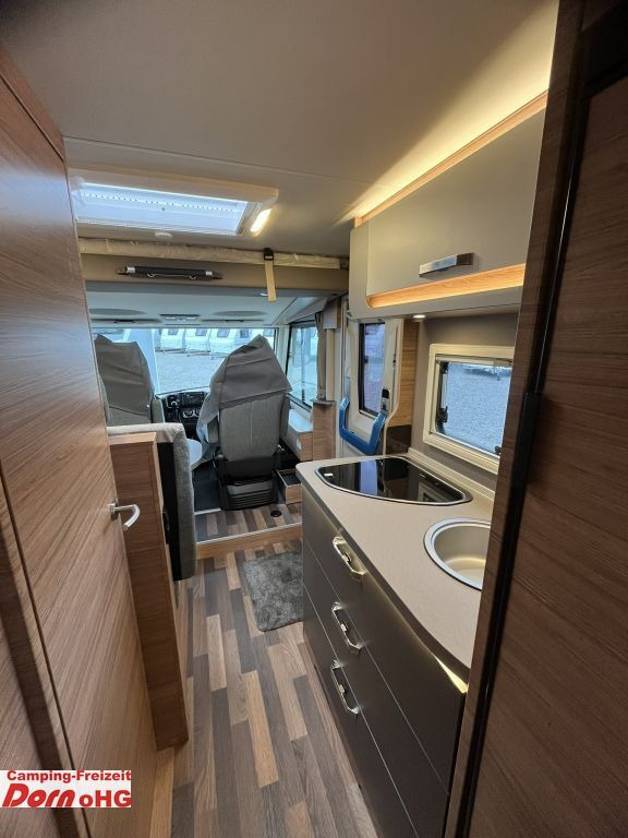 Нови Интегриран кемпер Weinsberg CaraCore 650 MEG Automatik/180PS 2024: снимка 17