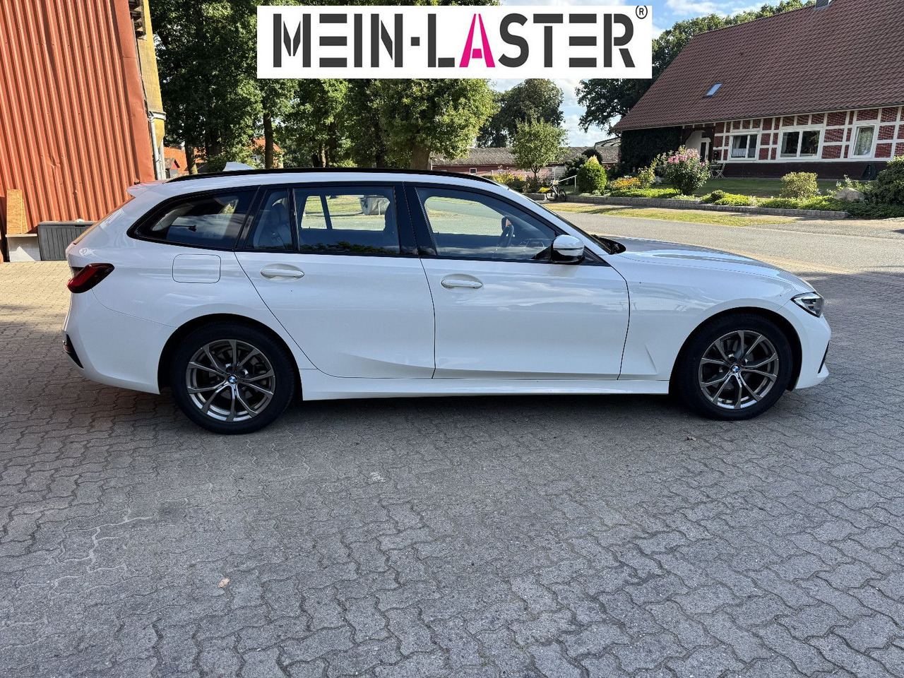 BMW 320 d xDrive touring Sport Line shadow AHK - Комби: снимка 5 BMW 320 d xDrive touring Sport Line shadow AHK - Комби: снимка 5