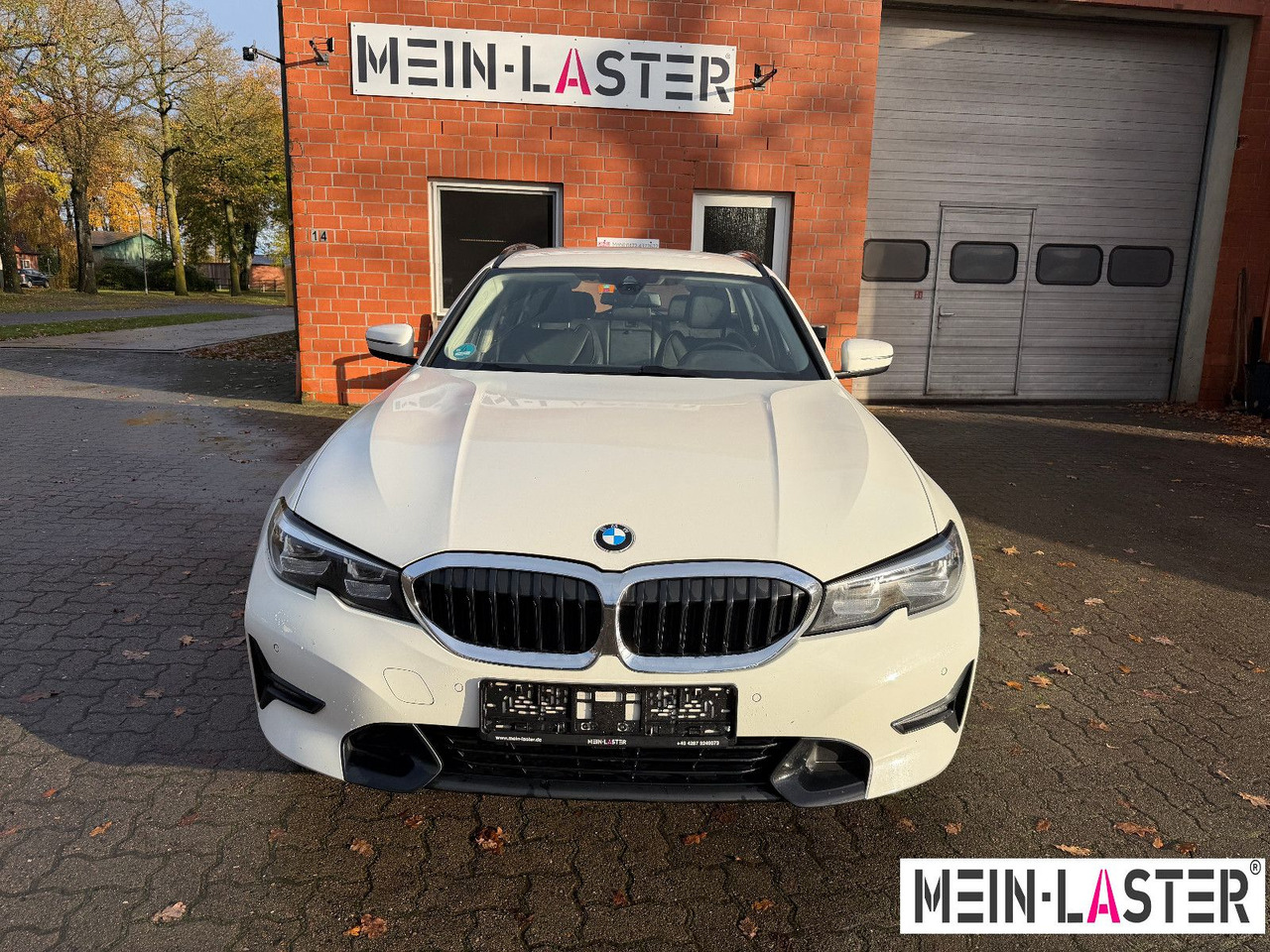 BMW 320 d xDrive touring Sport Line shadow AHK - Комби: снимка 3 BMW 320 d xDrive touring Sport Line shadow AHK - Комби: снимка 3