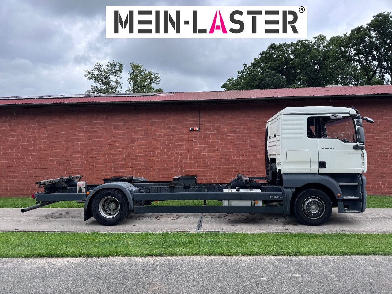 Камион фургон MAN TGA 18.350 BDF  5 Sitzer Klima nur 209.380 km: снимка 19