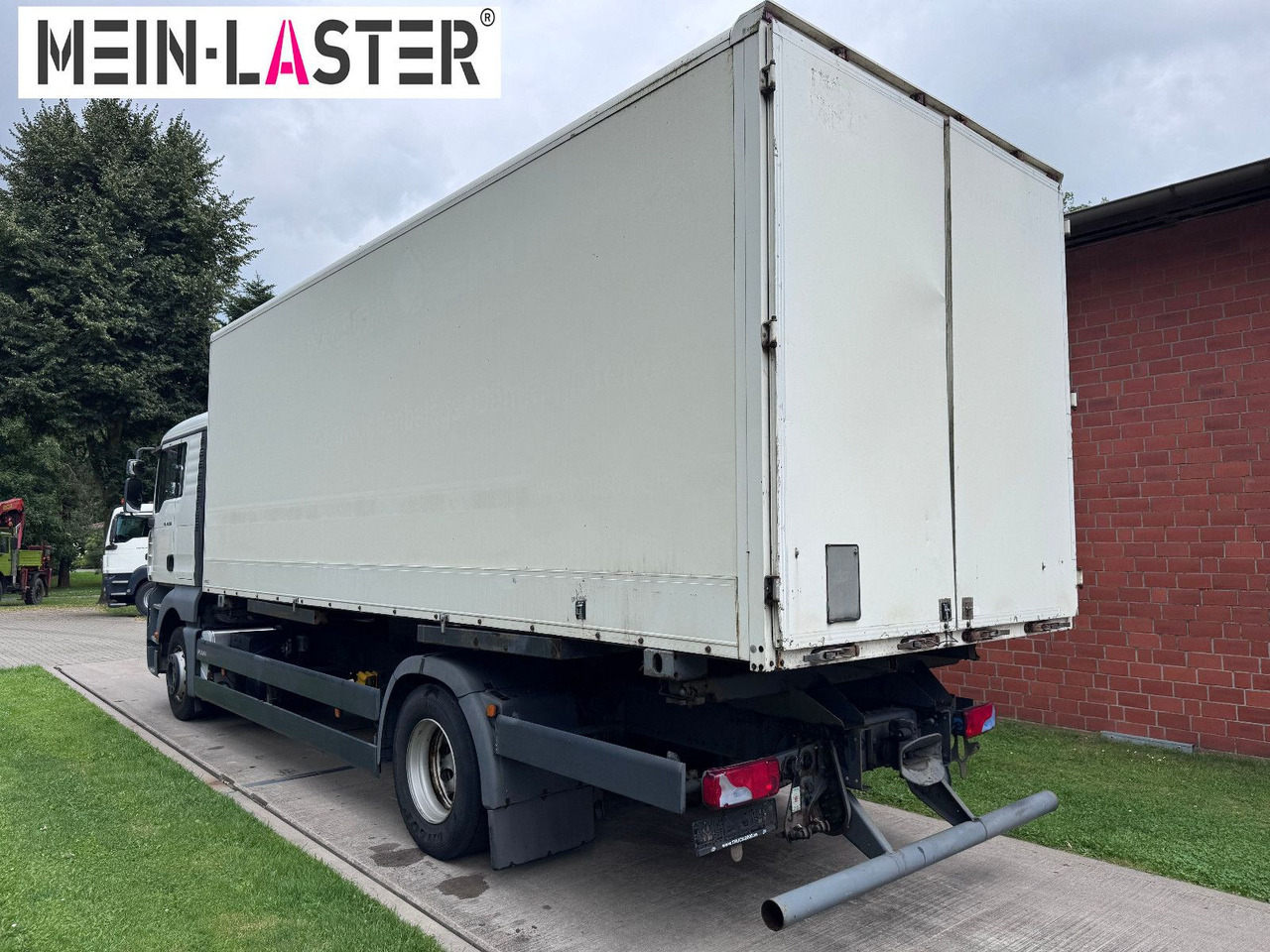 Камион фургон MAN TGA 18.350 BDF  5 Sitzer Klima nur 209.380 km: снимка 6