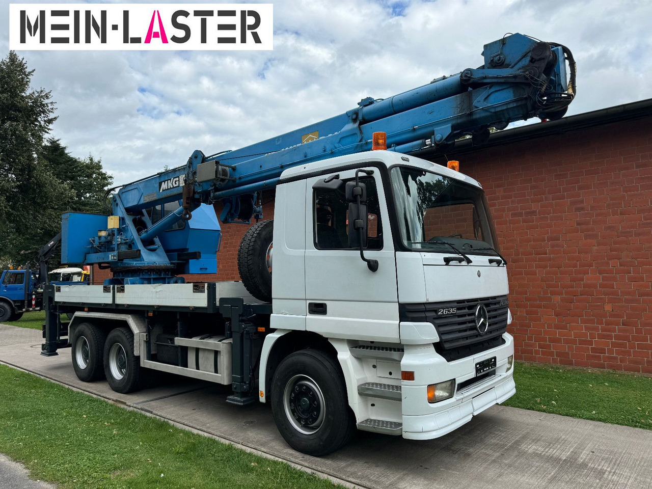Mercedes-Benz 3335 V6 MKG 550 Ta2-a2 -46m 420 kg Funk - Камион с кран: снимка 3 Mercedes-Benz 3335 V6 MKG 550 Ta2-a2 -46m 420 kg Funk - Камион с кран: снимка 3