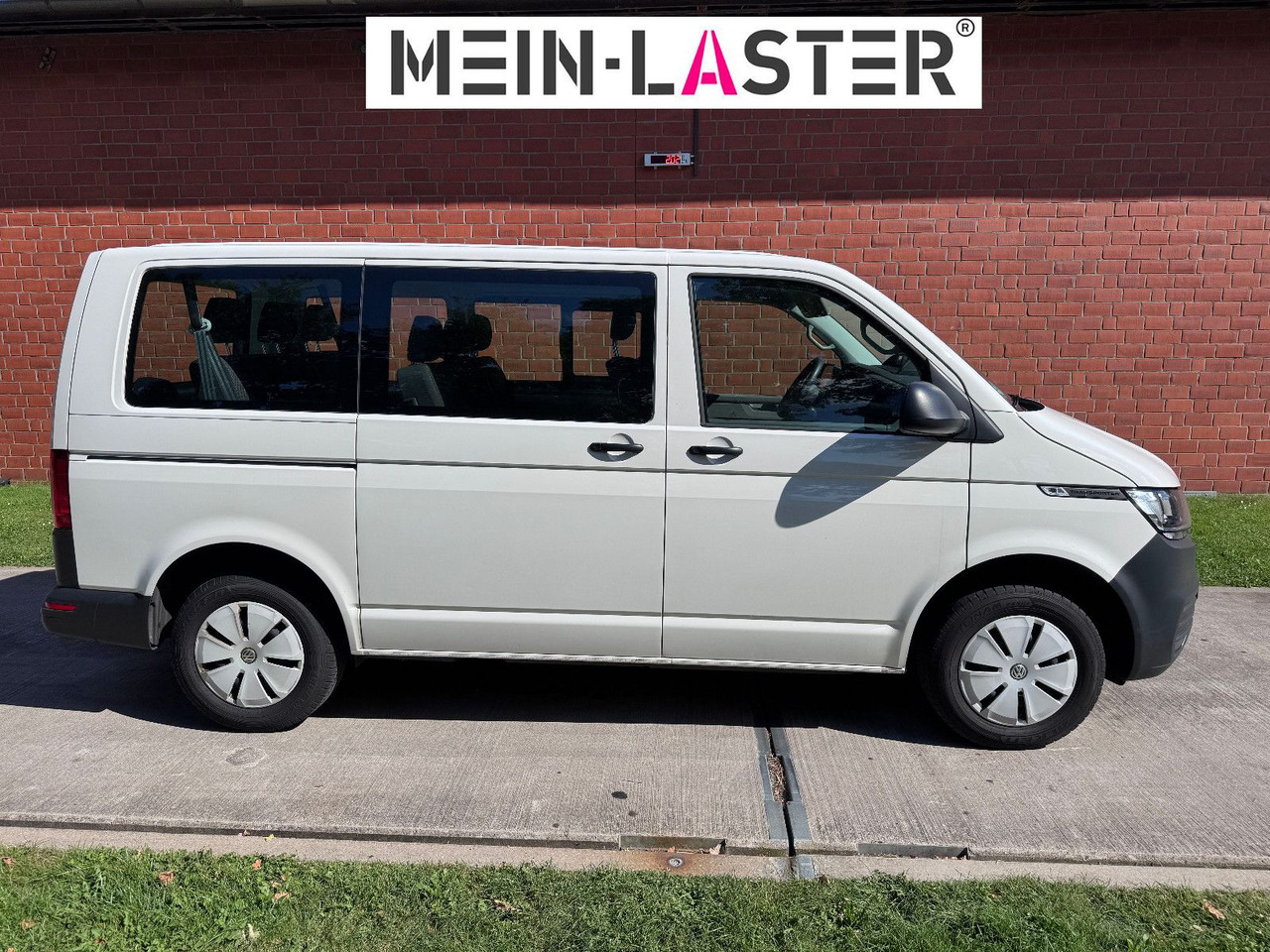 Volkswagen T6 2.0 tdi Standheizung Navigation AHK TÜV 5/27 - Пътнически бус: снимка 3 Volkswagen T6 2.0 tdi Standheizung Navigation AHK TÜV 5/27 - Пътнически бус: снимка 3