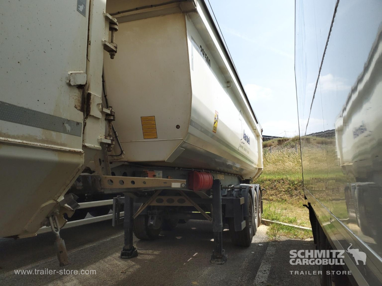 SCHMITZ Tipper Steel half pipe body 24m³ - Самосвал полуремарке: снимка 4 SCHMITZ Tipper Steel half pipe body 24m³ - Самосвал полуремарке: снимка 4