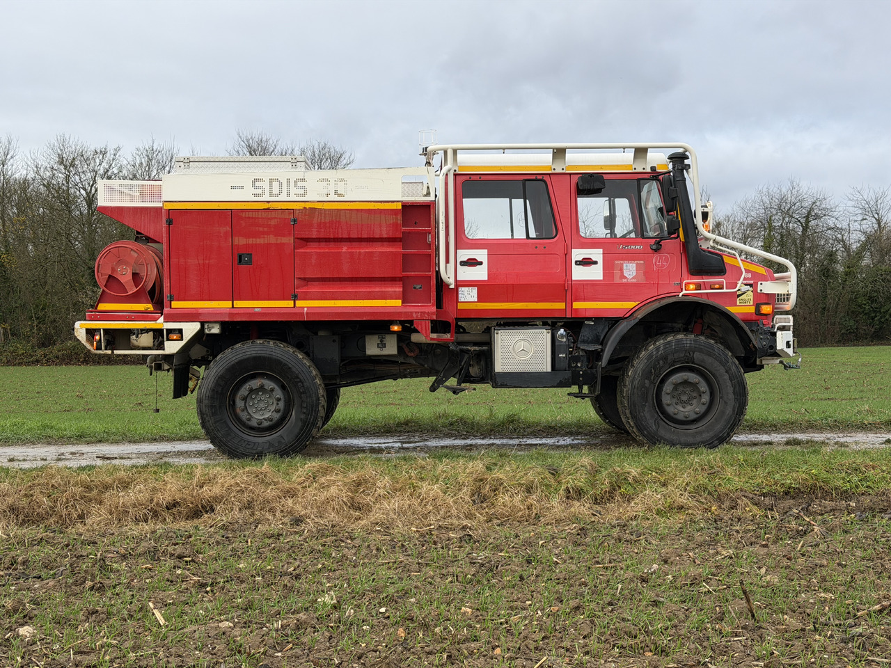 DE POMPIER MERCEDES-BENZ U5000 4X4 UNIMOG - Камион: снимка 2 DE POMPIER MERCEDES-BENZ U5000 4X4 UNIMOG - Камион: снимка 2