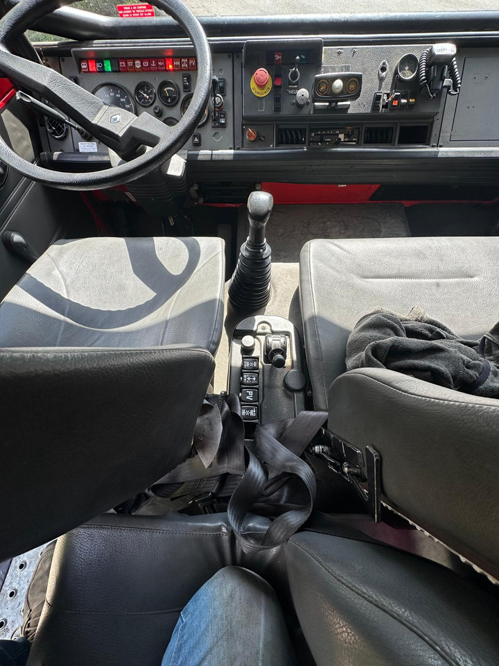 Пожарна кола RENAULT M180: снимка 12