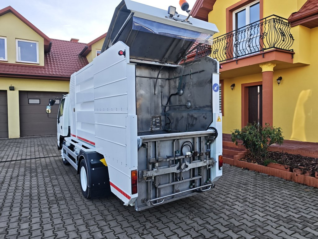 Isuzu MYJKA N-Series Container washer laveuse lavacassonetti - Боклукчийска кола: снимка 3 Isuzu MYJKA N-Series Container washer laveuse lavacassonetti - Боклукчийска кола: снимка 3