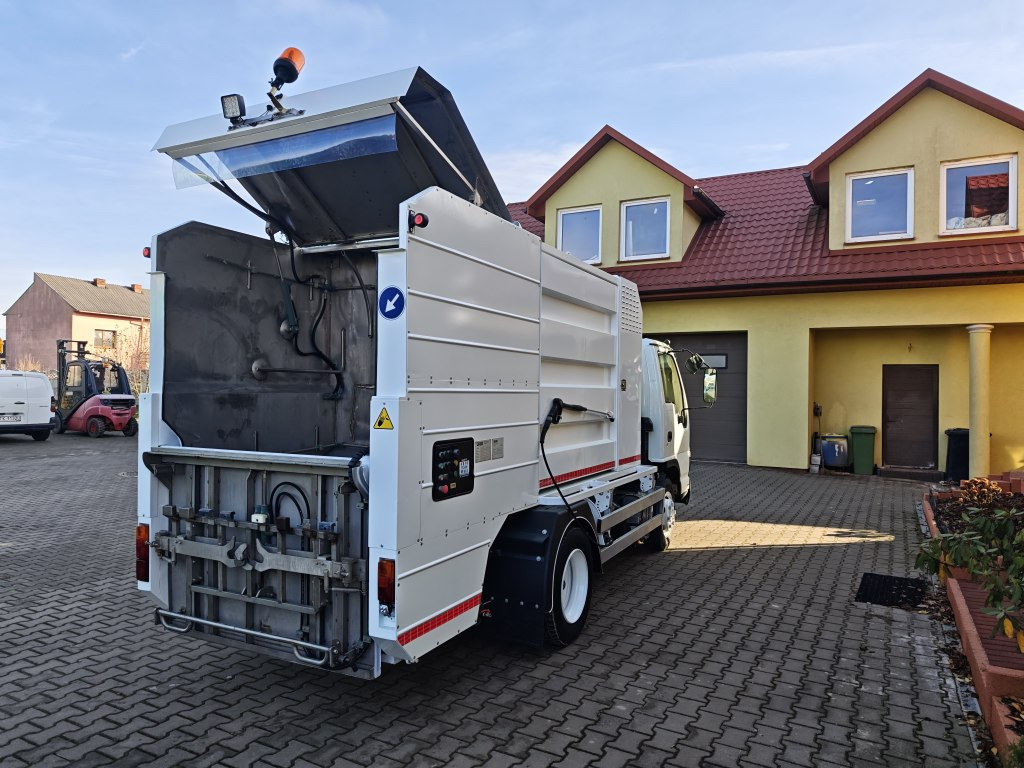 Isuzu MYJKA N-Series Container washer laveuse lavacassonetti - Боклукчийска кола: снимка 5 Isuzu MYJKA N-Series Container washer laveuse lavacassonetti - Боклукчийска кола: снимка 5