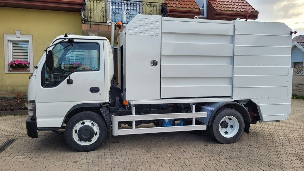 Isuzu NQR75 Container washer laveuse lavacassonetti myjka - Боклукчийска кола: снимка 5 Isuzu NQR75 Container washer laveuse lavacassonetti myjka - Боклукчийска кола: снимка 5