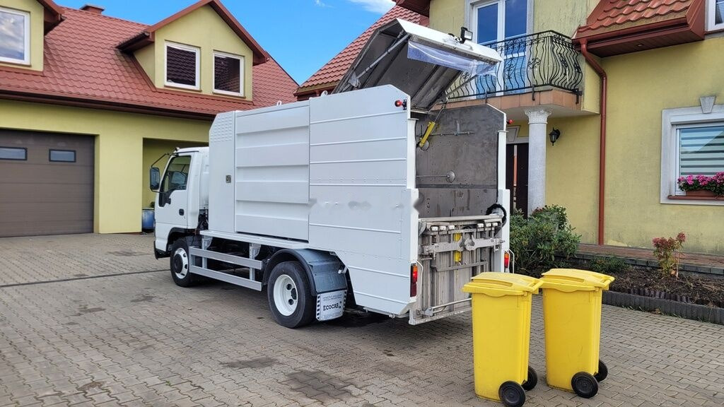 Isuzu NQR75 Container washer laveuse lavacassonetti myjka - Боклукчийска кола: снимка 2 Isuzu NQR75 Container washer laveuse lavacassonetti myjka - Боклукчийска кола: снимка 2
