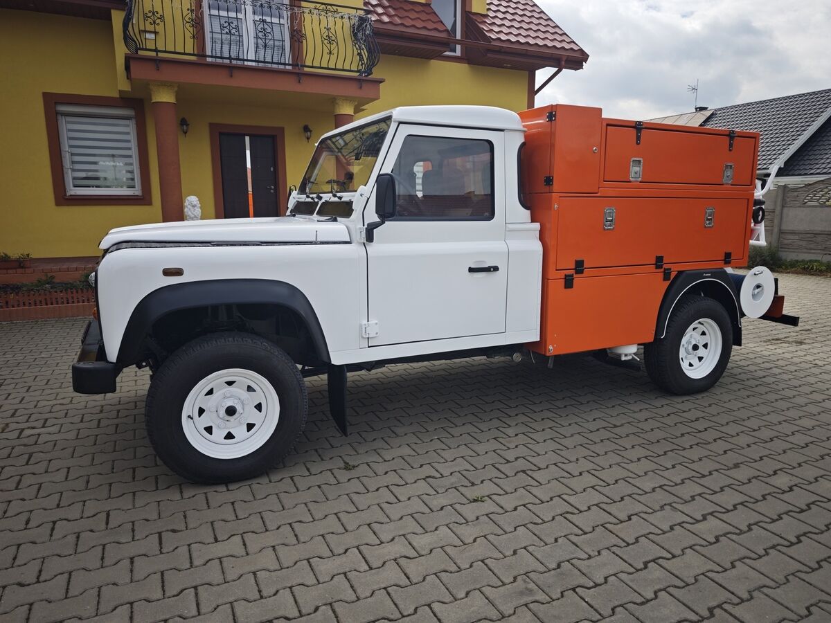 Land Rover Land Rover Defender TD5 130 Baroclean - Каналопочистваща машина: снимка 3 Land Rover Land Rover Defender TD5 130 Baroclean - Каналопочистваща машина: снимка 3