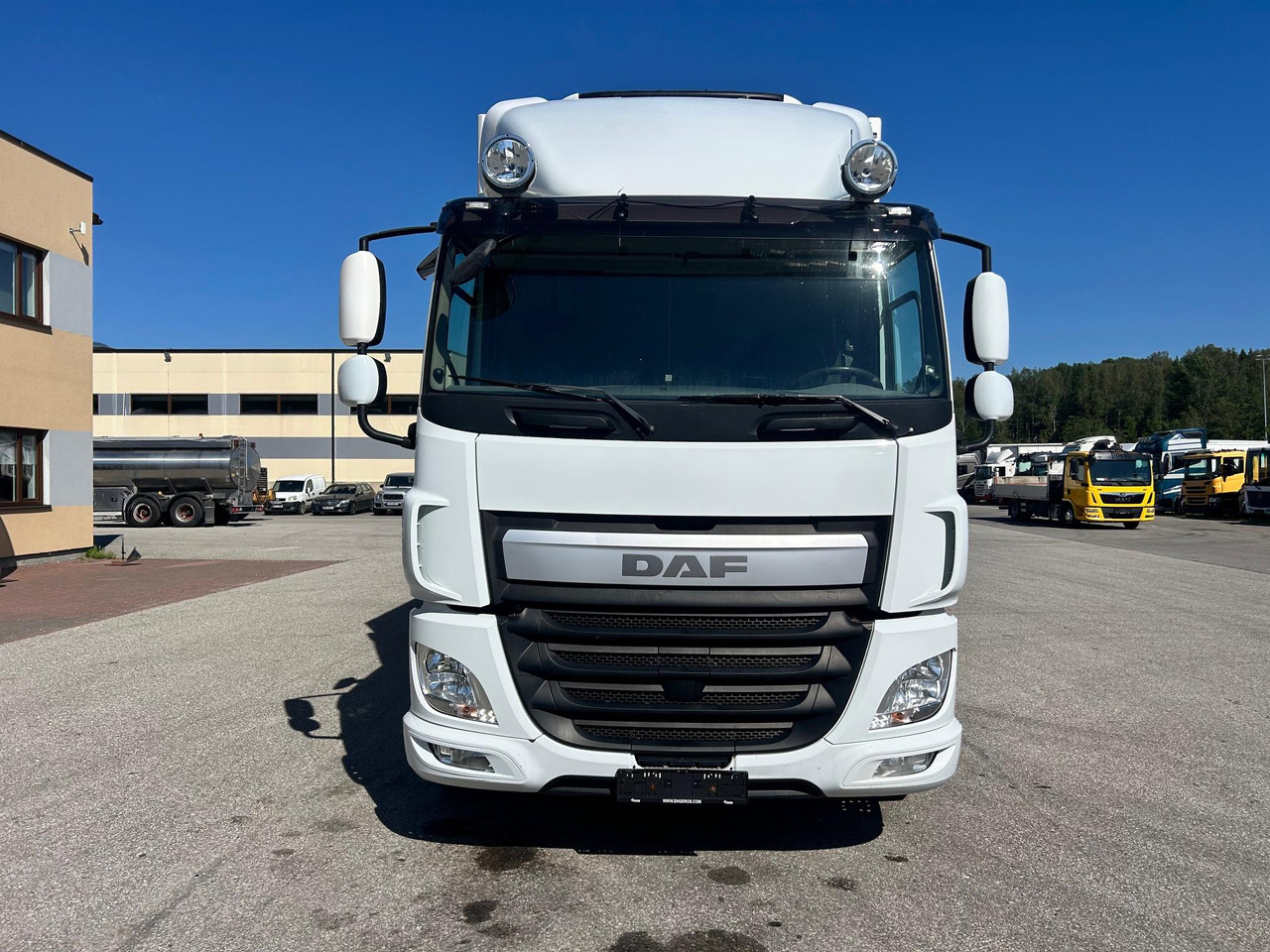 DAF CF330 - Рефрижератор камион: снимка 2 DAF CF330 - Рефрижератор камион: снимка 2