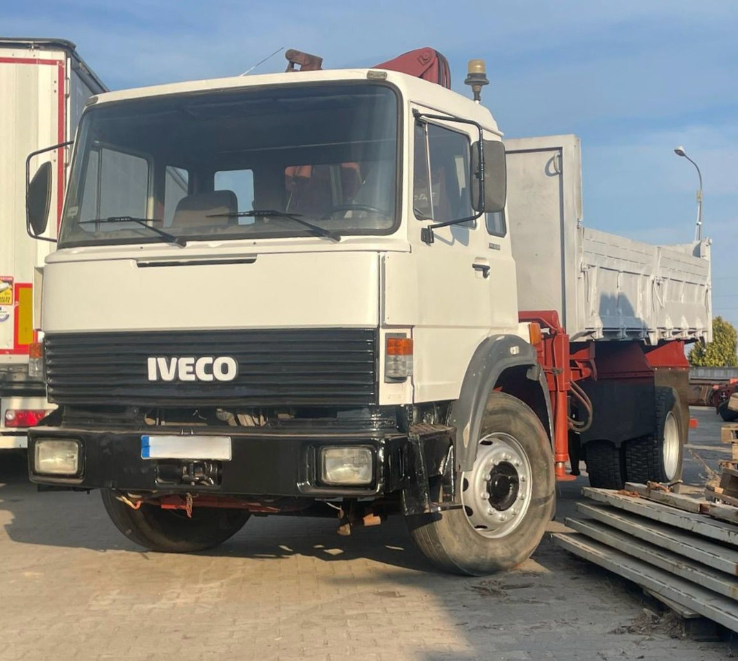 IVECO Unic - Самосвал камион, Камион с кран: снимка 3 IVECO Unic - Самосвал камион, Камион с кран: снимка 3