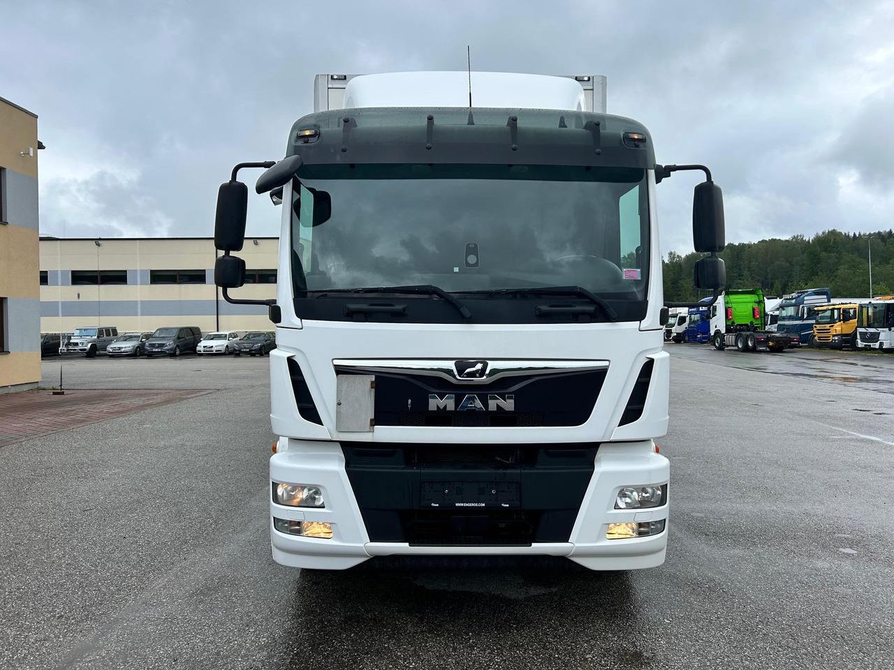 MAN TGM 18.290 - Камион фургон: снимка 2 MAN TGM 18.290 - Камион фургон: снимка 2