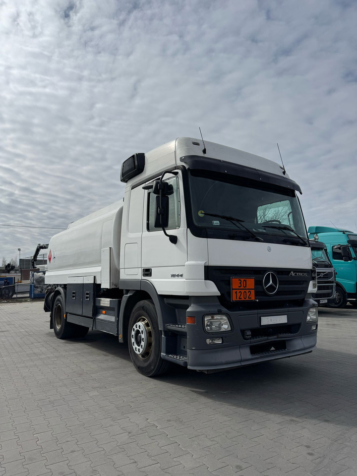 MERCEDES-BENZ Actros 1844 - Камион цистерна: снимка 1 MERCEDES-BENZ Actros 1844 - Камион цистерна: снимка 1