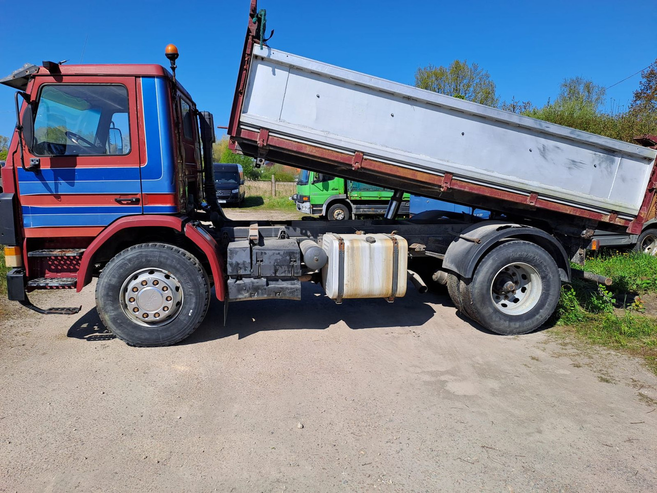 SCANIA 93 - Самосвал камион: снимка 3 SCANIA 93 - Самосвал камион: снимка 3
