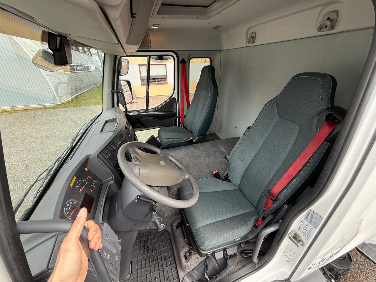 VOLVO FL250 - Камион фургон: снимка 5 VOLVO FL250 - Камион фургон: снимка 5